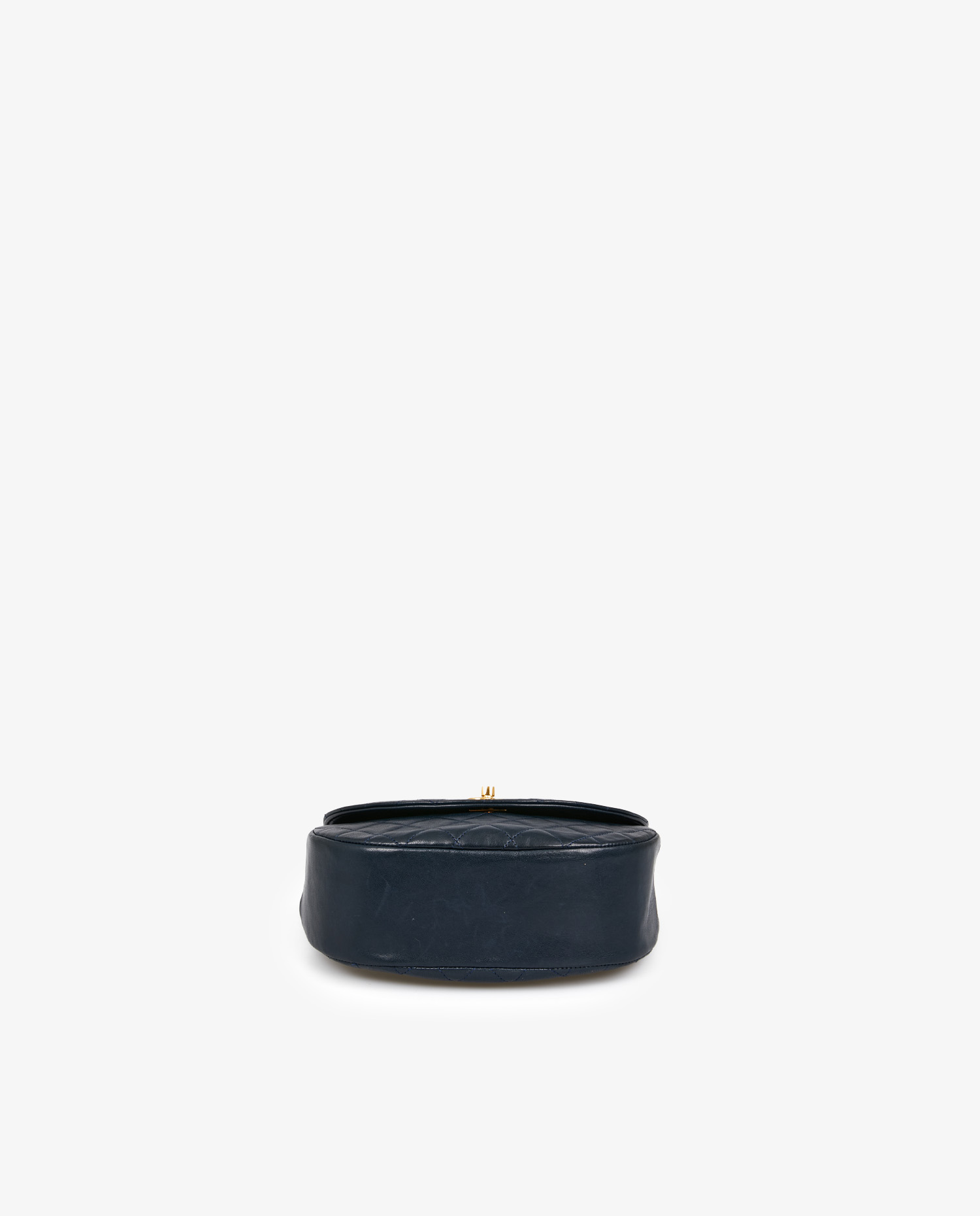 Chanel half-moon shoulder bag navy blue - Image 5