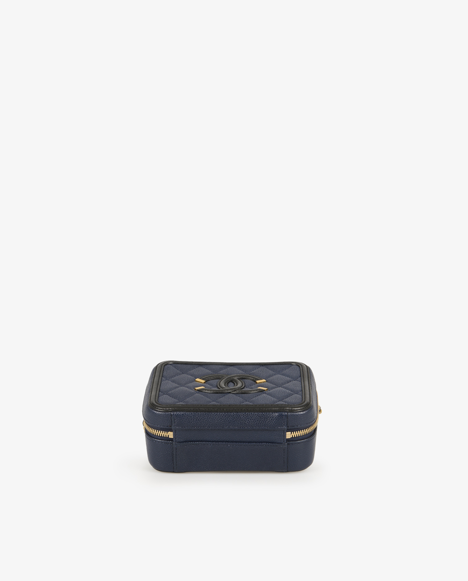 Chanel two-tone grained leather vanity bag - Image 5