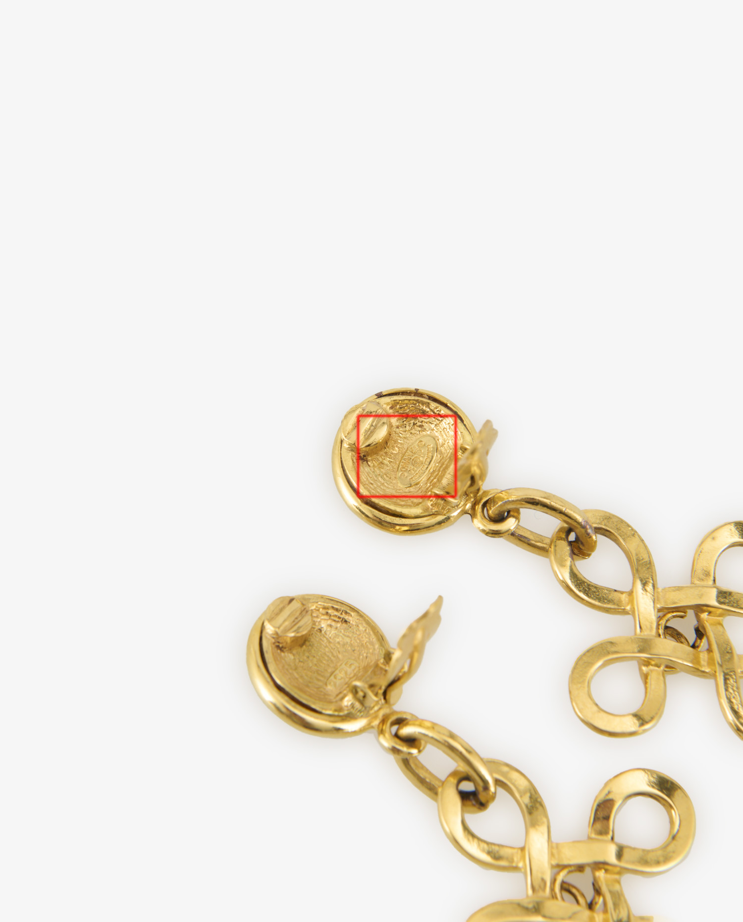 Chanel gold clips vintage pendants - Image 3