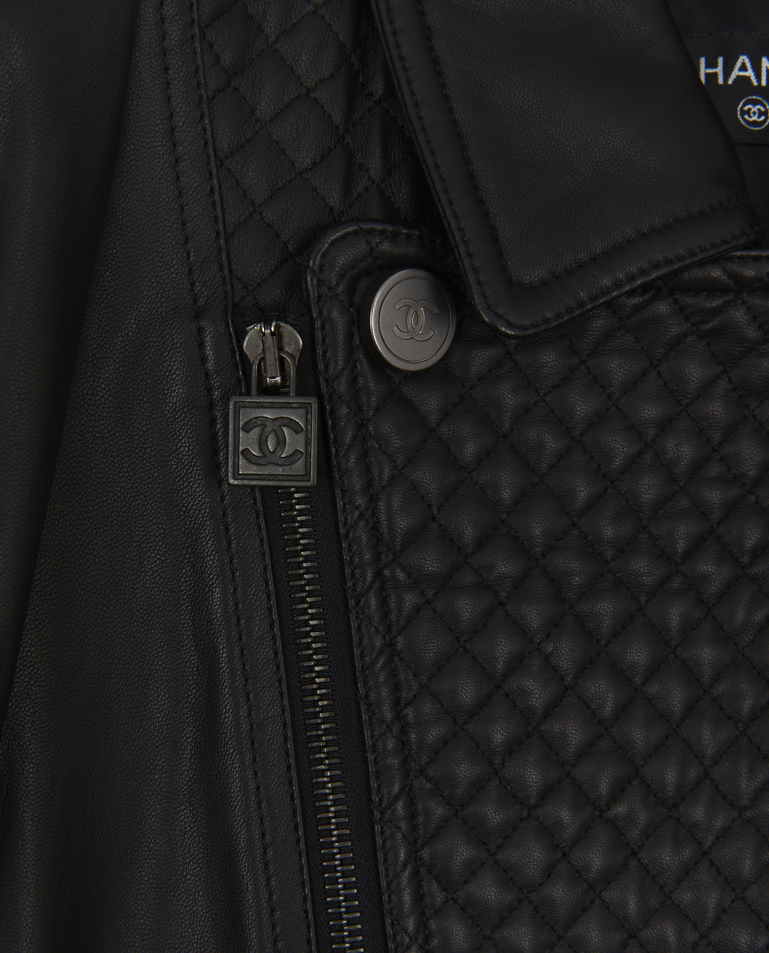 Chanel black lambskin leather jacket S50 - Image 4