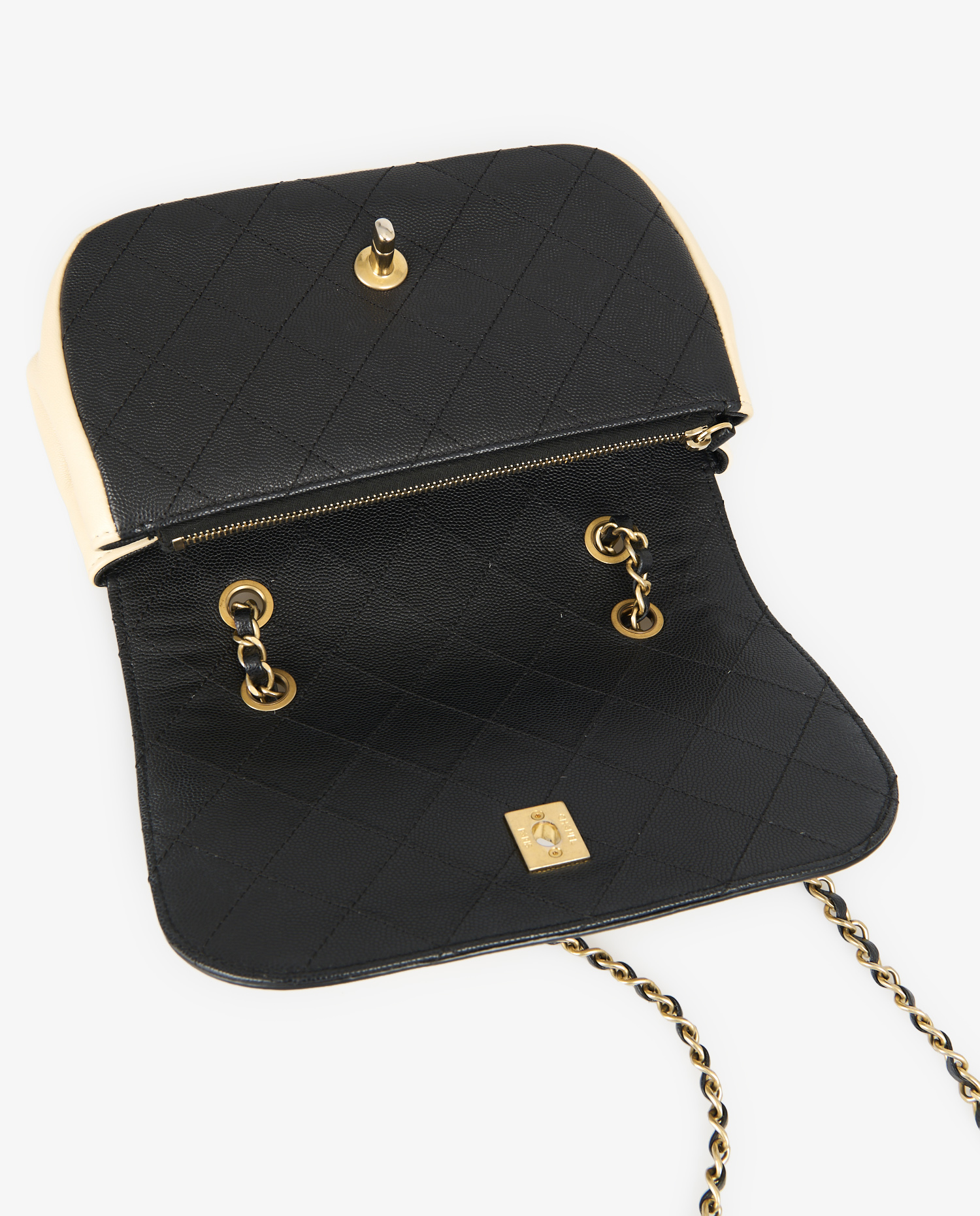 Chanel two-tone chain and leather bag - Image 7